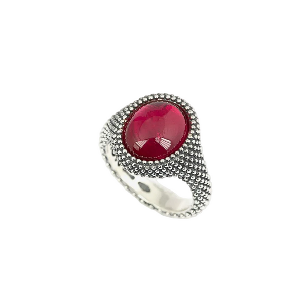 Anillo de caballero ovalado Nove25 con punteado de corindón rojo