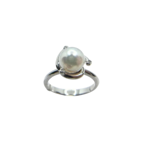 Anillo Iannelli de oro blanco hecho a mano con perla japonesa y diamantes