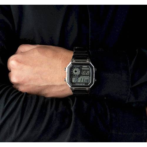 Casio Orologio Uomo Con Cinturino In Resina Nera