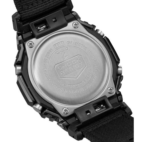 Orologio G-Shock con Cassa Ottagonale in Acciaio Brunito e Cinturino in Tela