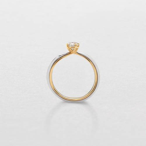 Anello solitario in oro rosa, bianco e diamante centrale