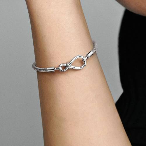 Bracciale Pandora con Chiusura a Nodo Infinito