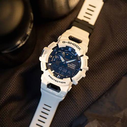 Orologio G-Shock Serie G-Squad Bianco con Quadrante Nero