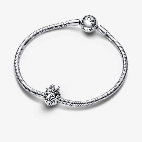 Charm Pandora Leone Regale in Argento