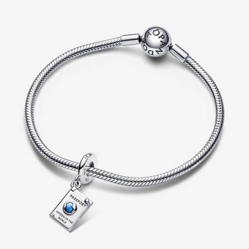 Pandora Charm Pendente Passaporto Apribile "Citizen of the World"