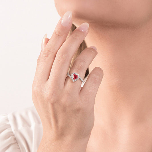 Anello Mirco Visconti con Rubino Taglio Cuore ct.0,60 e Diamanti ct. 0,29