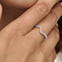 Pandora Wave Ring with Bright Stones