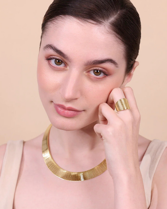 Anello Etrusca a Fascia Graduato con Superficie Rigata