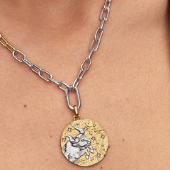 Charm Pandora Medallion XL Toro "Fortitudo Animi" 764998C01