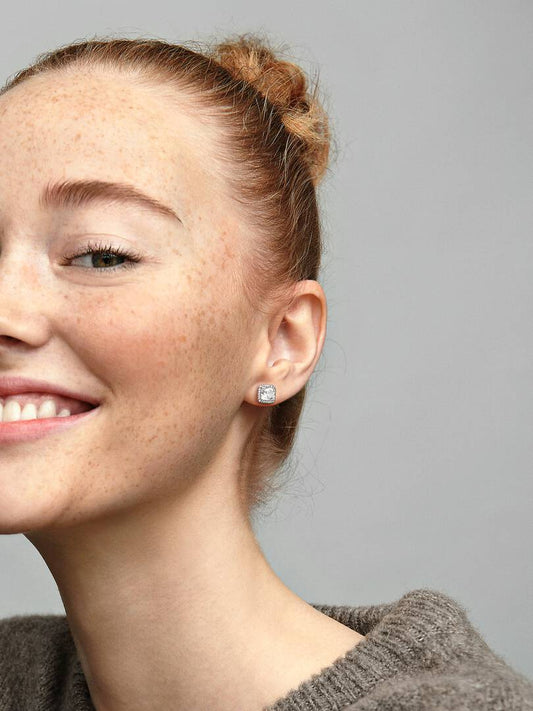 Orecchini Pandora Punto Luce Quadrato Bianco