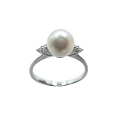 Anillo Bibigì de oro blanco con perla de Akoya de 7 mm y diamantes