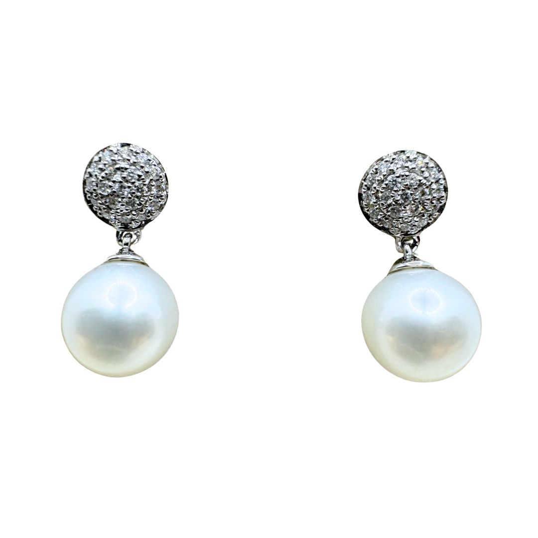 Giorgio Visconti White Gold Earrings with 7.5mm Freshwater Pearls and Round Diamond Pave