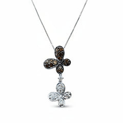 Collar Iannelli de oro blanco hecho a mano con colgante de mariposa con pavé de diamantes marrones y blancos