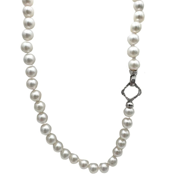 Collar con Perlas Akoya de 6,5 mm y Cierre de Oro Blanco y Diamantes