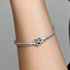 Pulsera Pandora con cierre de corazón infinito y piedras brillantes