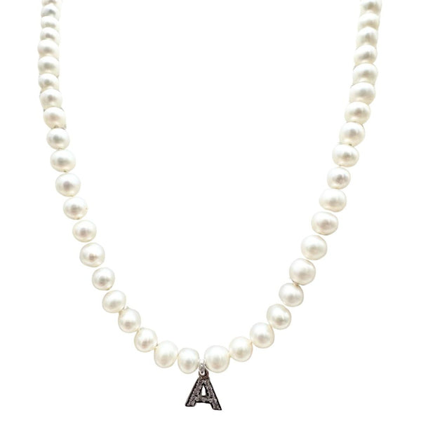 Collar de perlas de agua dulce de 4 mm con cierre de langosta y colgante de oro blanco