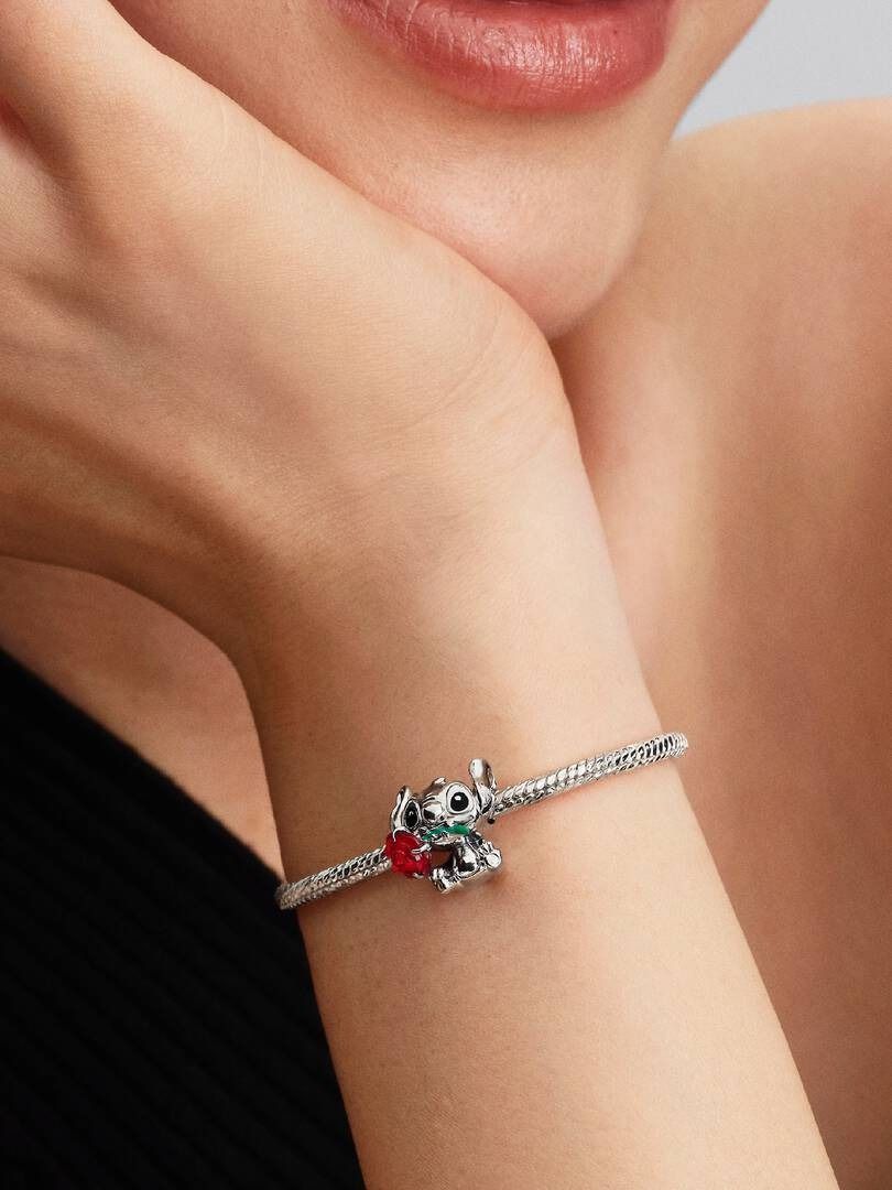 Charm Pandora Disney, Lilo & Stitch, Stitch Con La Rosa 794378C01