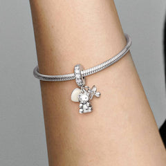 Charm colgante de osito de peluche y chupete de Pandora