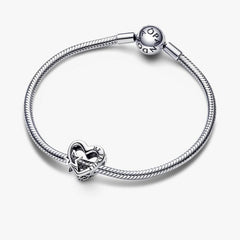 Charm Pandora de corazón calado con estrella