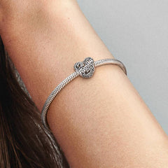 Charm Pandora de corazón familiar calado