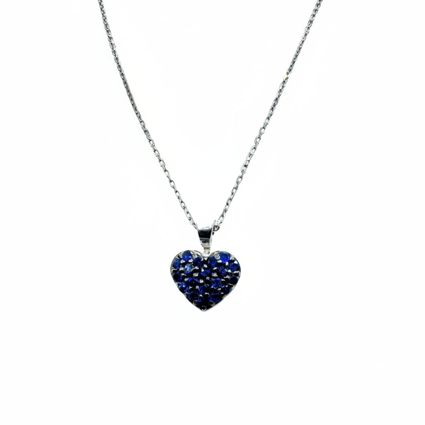 Collar Iannelli de oro blanco hecho a mano con colgante de corazón y pavé de zafiros