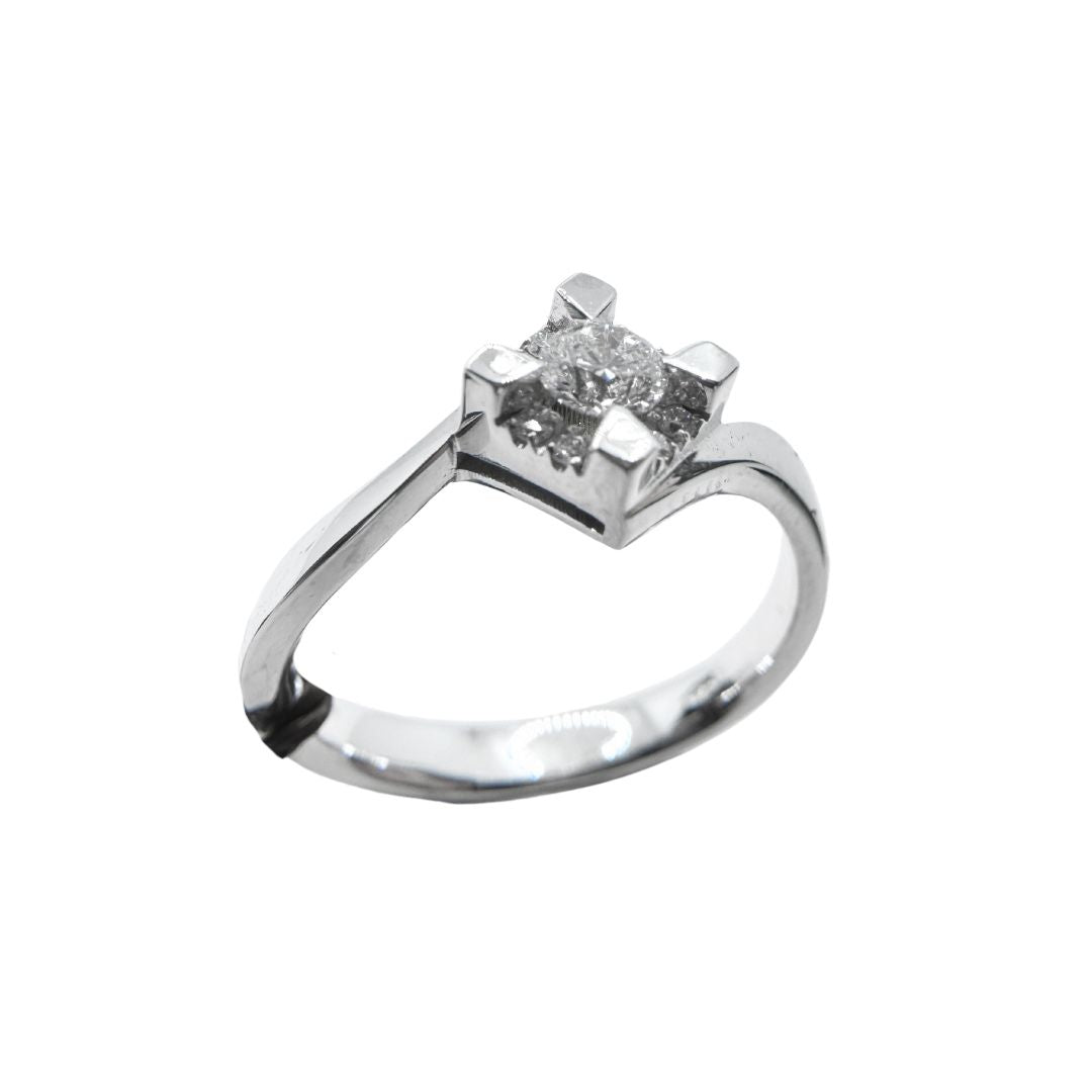 Anillo solitario Bibigì en oro blanco y diamantes