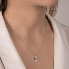 Collar Mirco Visconti de oro blanco con colgante de diamantes talla baguette y brillante