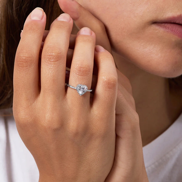 Anello Amen Con Pietra Bianca Taglio Cuore ANTICBB2