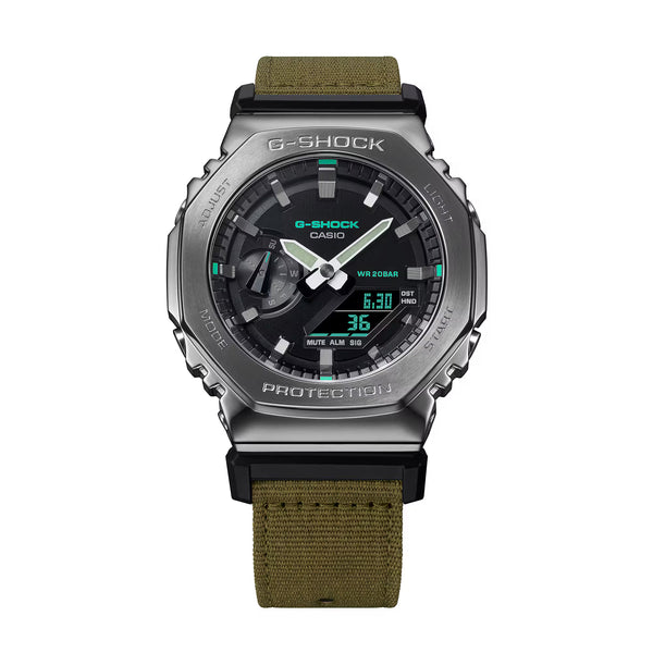 Reloj G-Shock con caja octagonal PVD en bronce y correa de lona