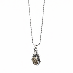 Collar con colgante de moneda antigua del 25 de noviembre