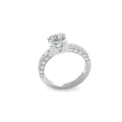Anello Solitario Icona con Diamante Centrale più Diamanti Laterali AB15366D