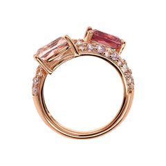 Anillo Bronzallure Contrarié con gema prismática de corte mosaico y pavé de circonitas cúbicas de morganita