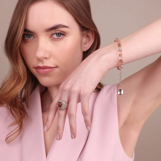 Anillo de caballero graduado Bronzallure con gema prismática y pavé