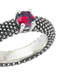 Anillo Nove25 de boda de corindón con solitario punteado