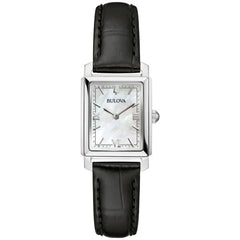 Reloj rectangular Bulova para mujer con esfera de nácar y correa de piel