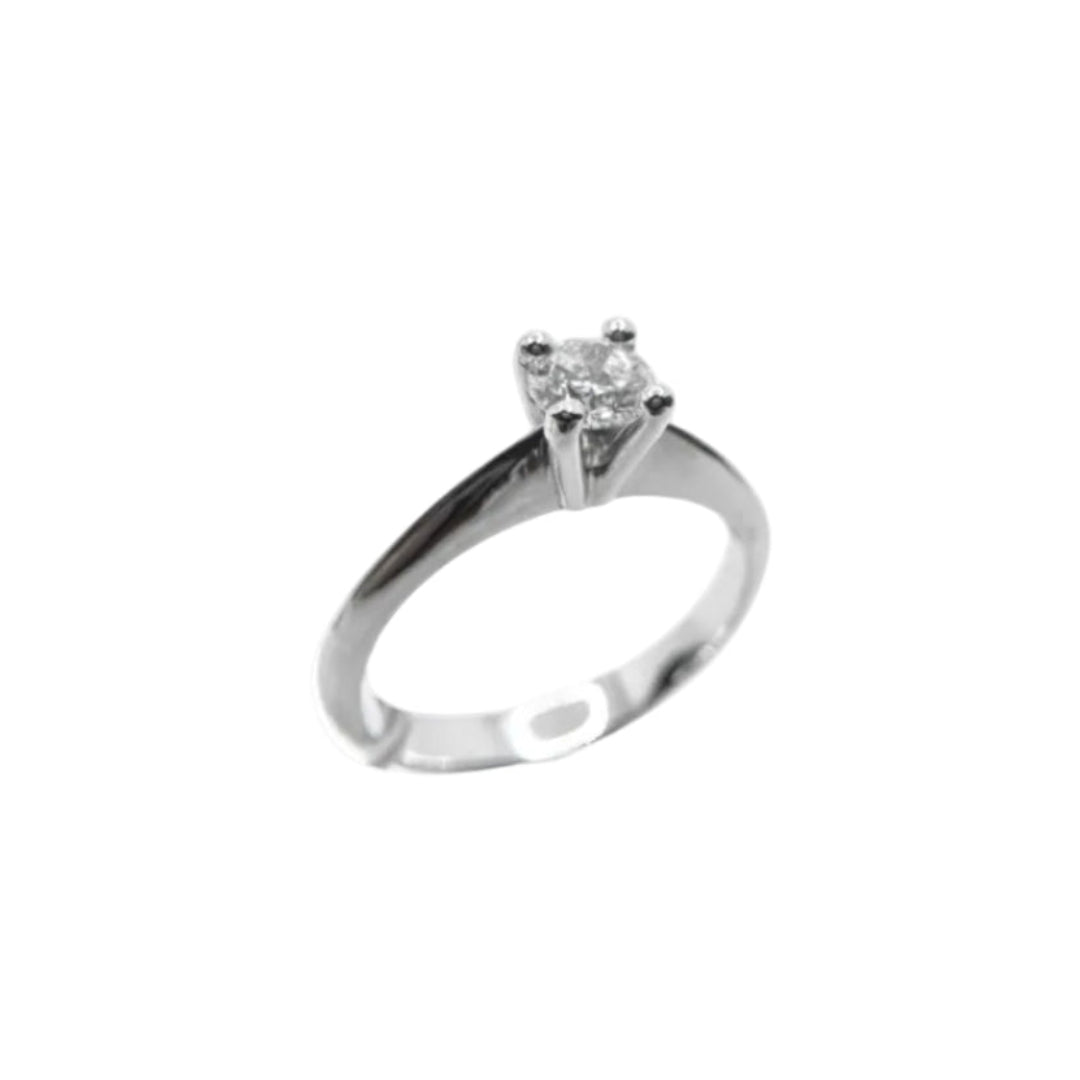 Anillo solitario de 4 puntas Iannelli hecho a mano en oro blanco con diamante central