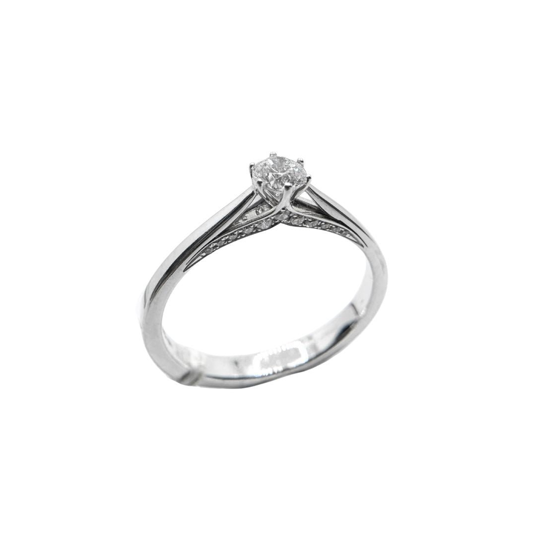 Giorgio Visconti 6-Point Solitaire Ring with Central Diamond and Diamonds in Setting