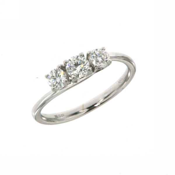 Anillo Trilogía Contrariè de Mirco Visconti en oro y diamantes naturales