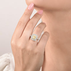 Anello Mirco Visconti In Oro Bianco Con Diamante Fancy Taglio Cuscino e Diamanti Bianchi MV322/FBH