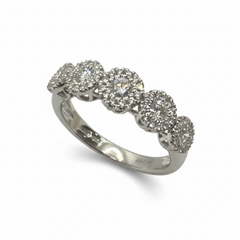 Davite Delucchi Ring with Brilliant-Cut Diamonds