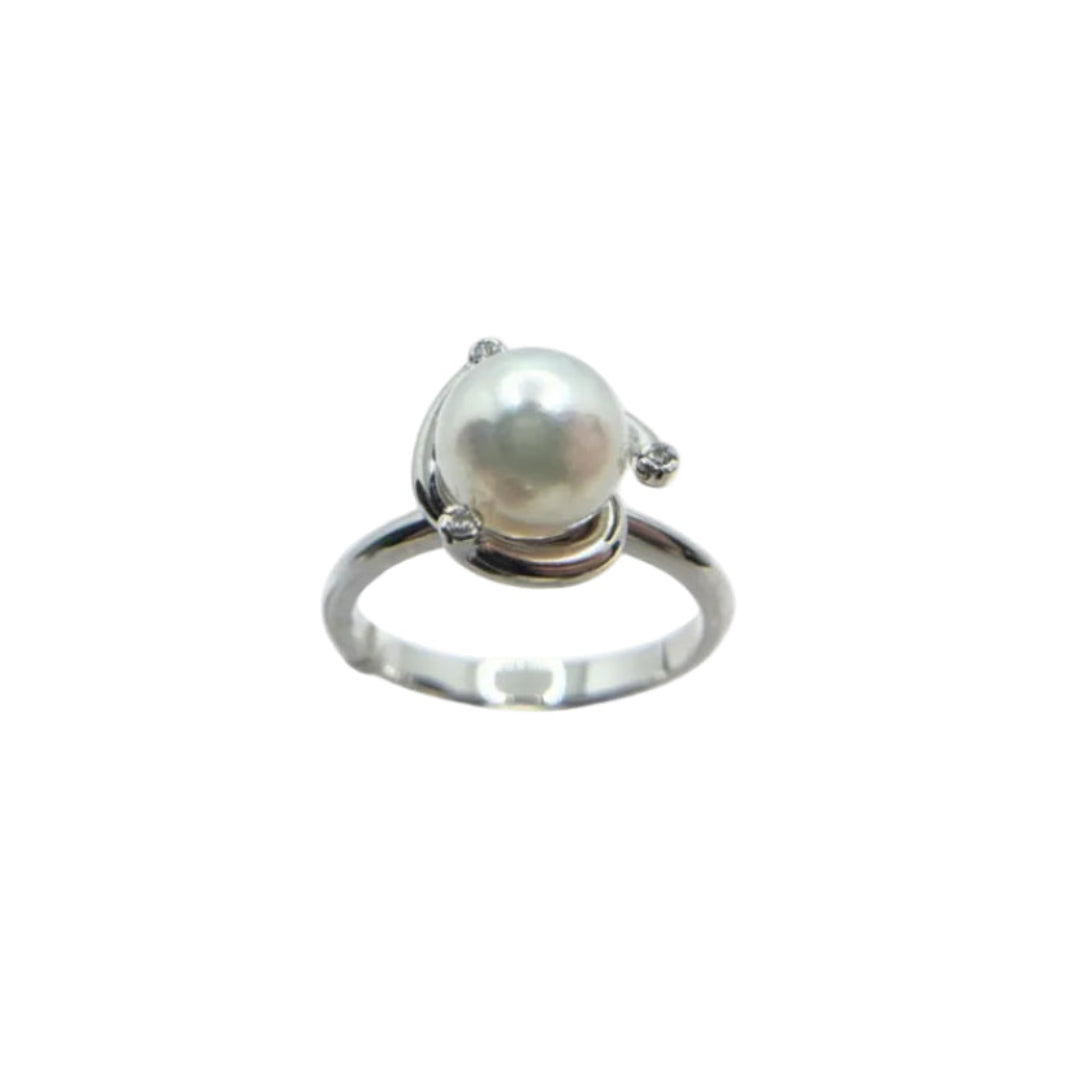 Anillo Iannelli de oro blanco hecho a mano con perla japonesa y diamantes