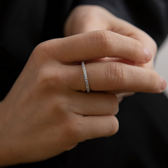 Anillo de eternidad Nove25 con circonita cúbica