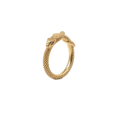 Anillo Nove25 con forma de serpiente bañado en oro y ojos de circonita cúbica roja