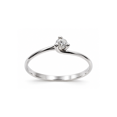 Bibigì 3-Prong Solitaire Ring with Central Diamond