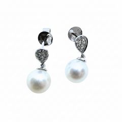 Giorgio Visconti White Gold Earrings with 7.5mm Freshwater Pearls and Diamonds