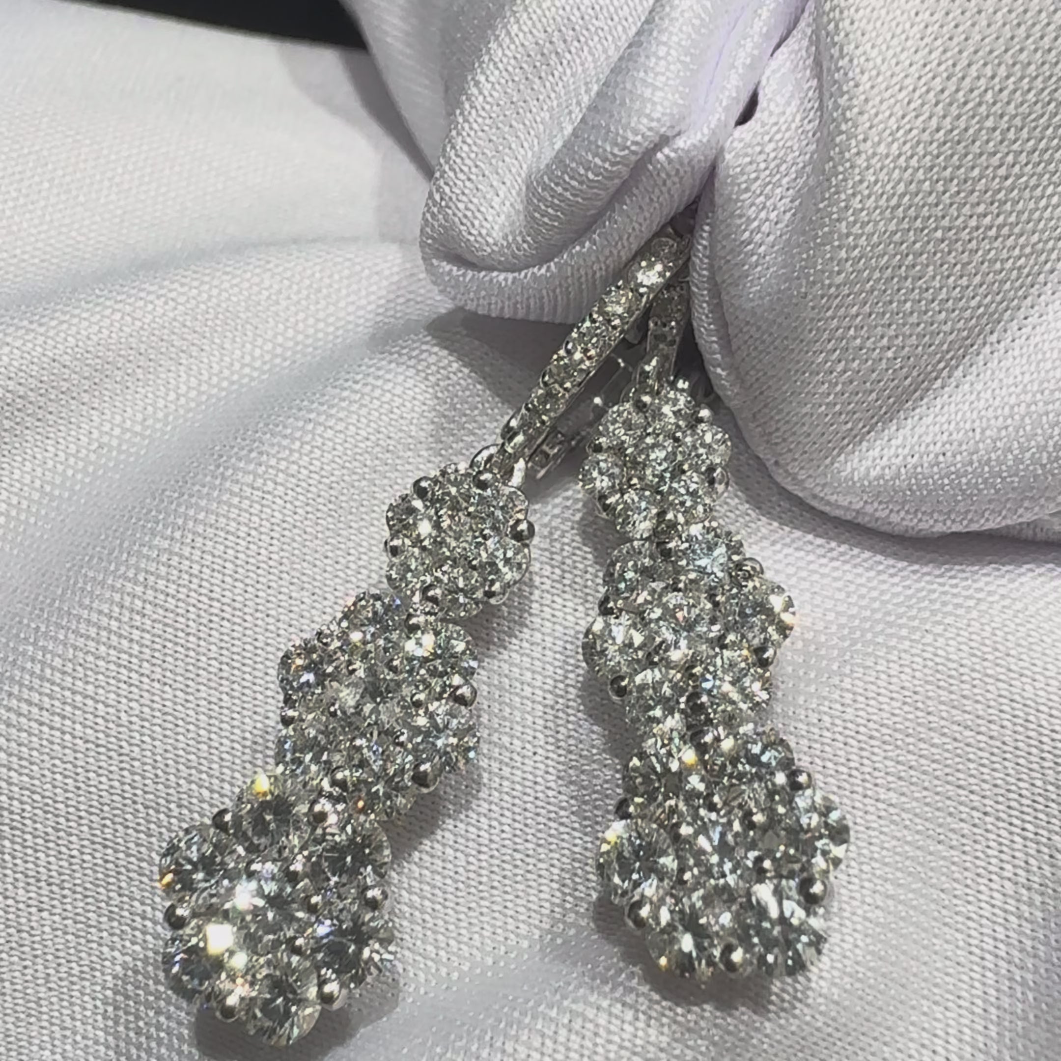Pendientes colgantes mágicos Trilogy de Iannelli, hechos a mano, en oro blanco y diamantes